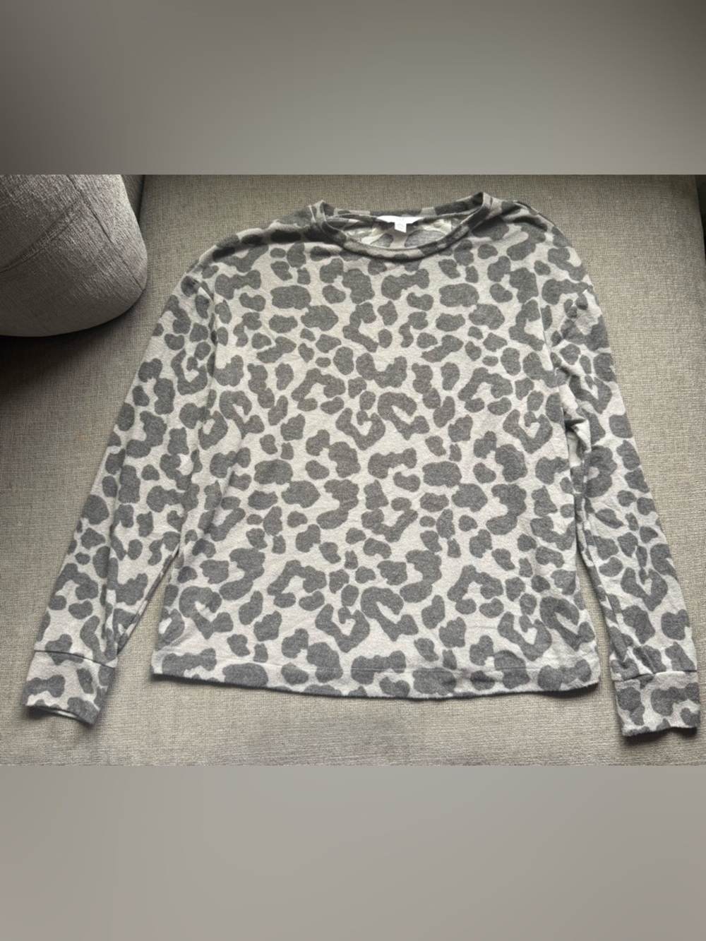 Time and Tru Gray Leopard Crewneck Sweater